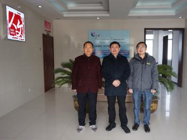 盛基工業(yè)潘總一行來(lái)到飛鷹科技研究新品開(kāi)發(fā)，共同探討新產(chǎn)品的攻關(guān)課題