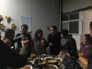 新年開(kāi)工第四天，借著新年的喜慶，公司為2月份生日的員工舉辦了“生日宴”